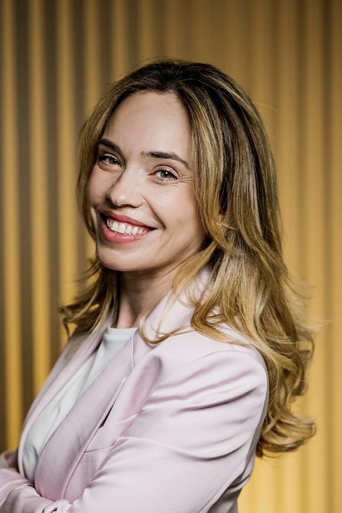 Dr. Elena López Alvar, CEO of HISTORA